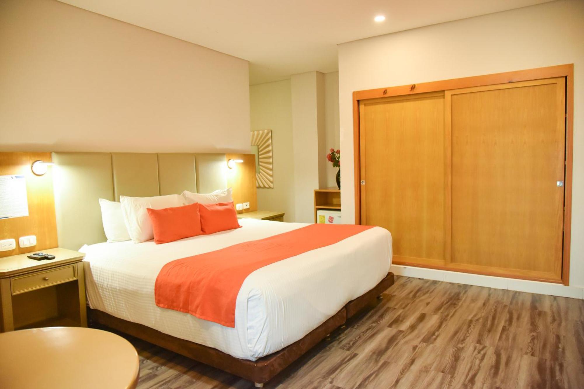 Hotel American Golf Барранкилья Экстерьер фото